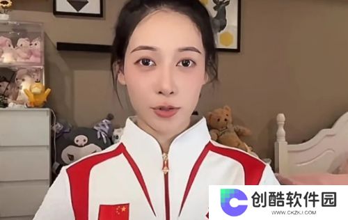 抖音吴柳芳再度回归，账号恢复更新，掉粉超600万，首视频风格大变