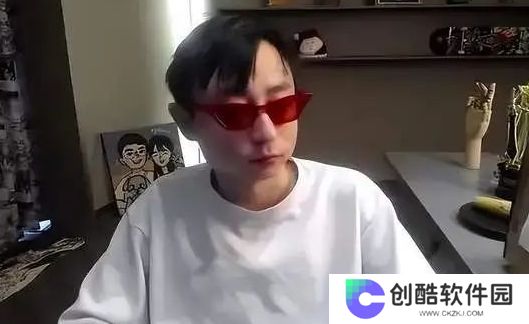 LOL知名主播自曝要退网，称进厂都比直播强，网友：合同要到期了吧