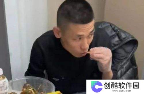 旭旭宝宝深夜连麦多名大主播，再次回应近期节奏，称会在线下约见