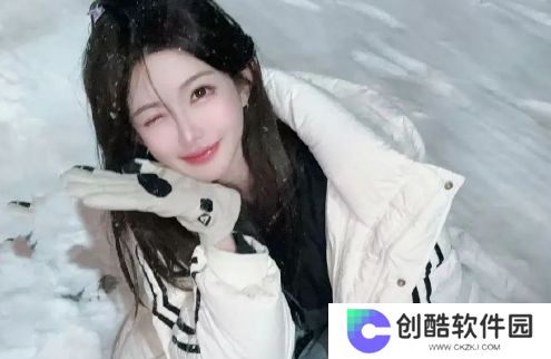 初代二次元主播复归直播，称当主播更适合自己，网友：没钱想我们了