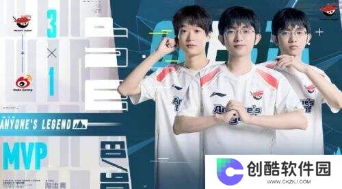 LPL历史上的“最懦”卡莎：Light操作引发观众与解说集体“红温”