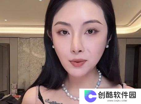 37岁网红富婆欲想要孩子，目前已有三胎，表示不会跟00后男友生
